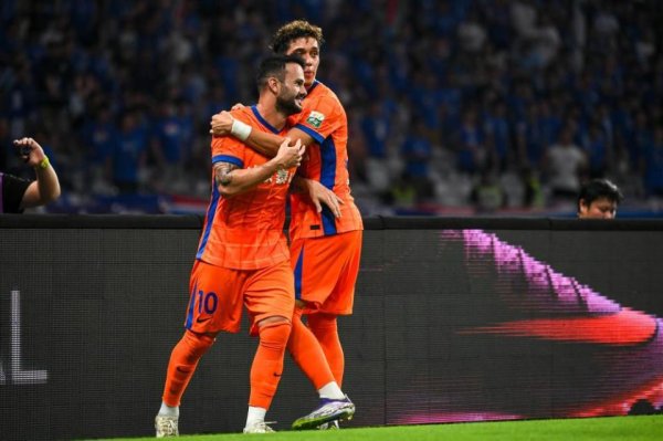 优配速至 中超离谱一战！29分钟3球被吹，武汉2球越位在先，瓦科空欢喜